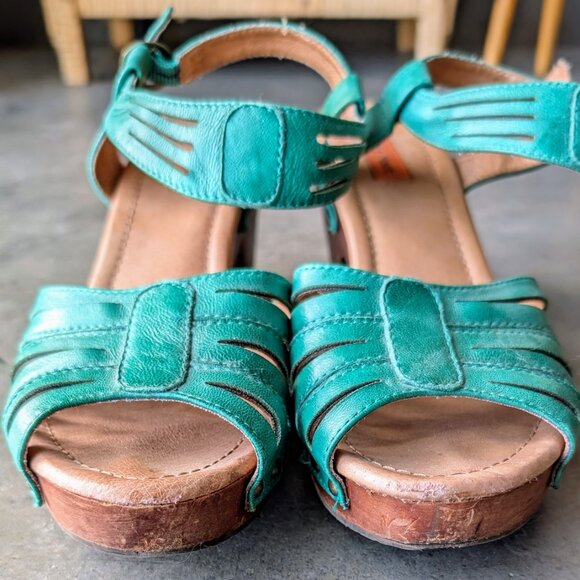 Miz Mooz Hilary Green Leather Peep Toe Wooden Block Heel Sandals size 9 - Picture 3 of 10